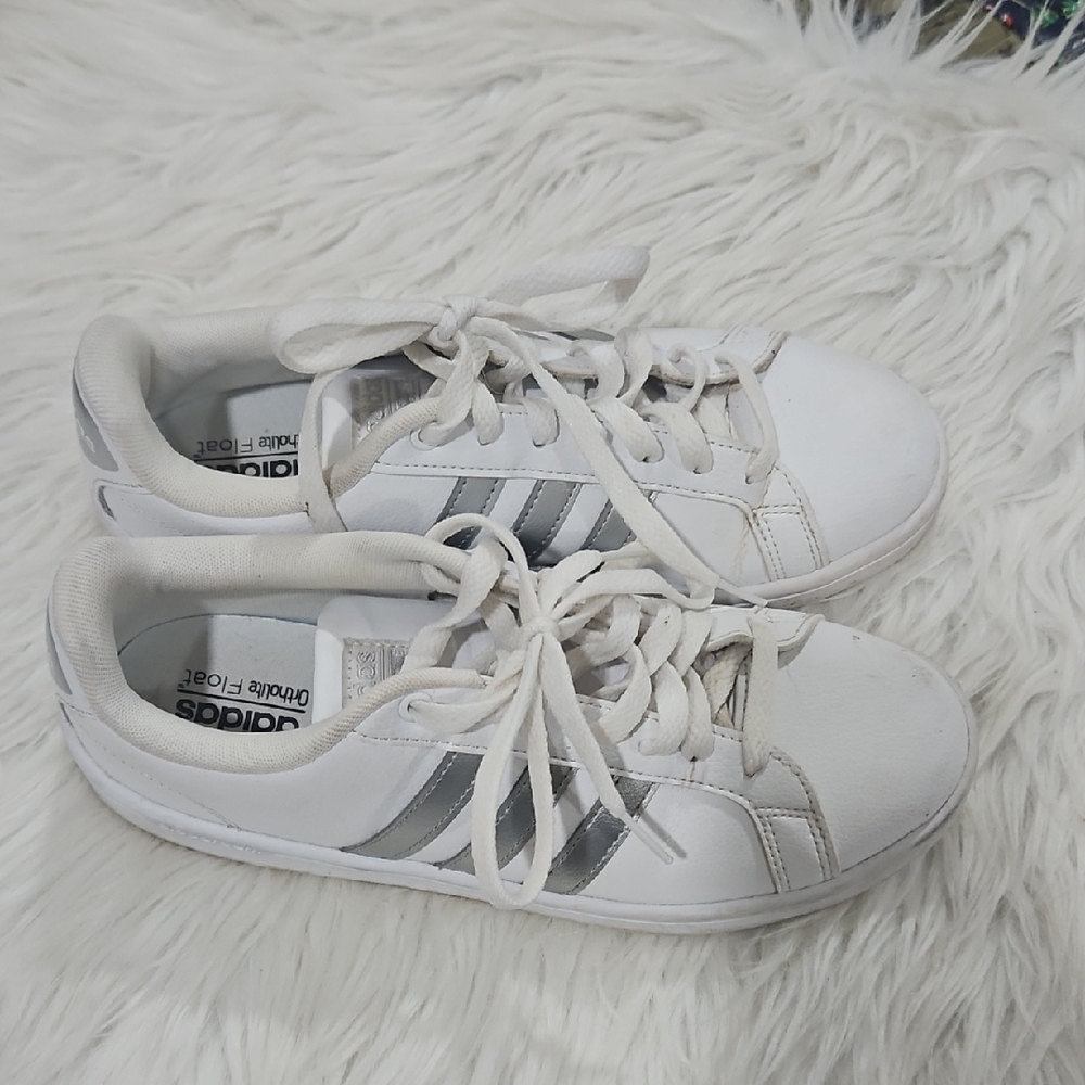Adidas White and Gray Sneakers Size 8